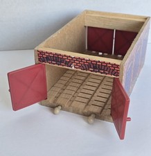 Vintage Thomas and Friends Engine Shed Wooden Railway