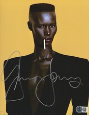 GRACE JONES SIGNED LEGENDARY SINGER AND ACTRESS 8x10 PHOTO - BECKETT COA