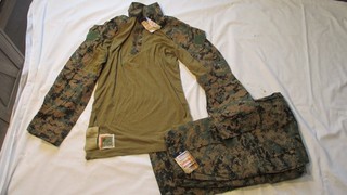 USMC Woodland MARPAT FROG Combat Shirt / Size Medium Regular L@@K