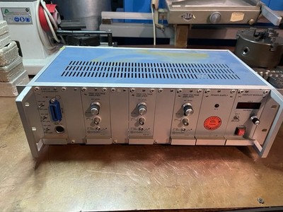 PI Physik Instrumente Model No. P.275.30 Digital Motion Controller 