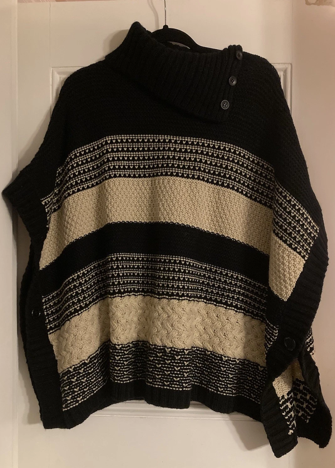 Serengeti Women’s Turtleneck Pullover Knit Poncho Gray Black/beige L/XL