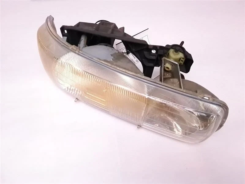 右侧头灯适合雪佛兰 SUBURBAN 2000 - 2006 — 第 3/4 张图片