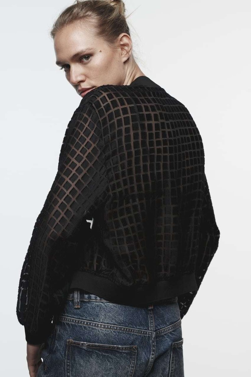 ZARA 美品　アウター ZARA】ZWコレクション フード付きダウンジャケット 7627/244