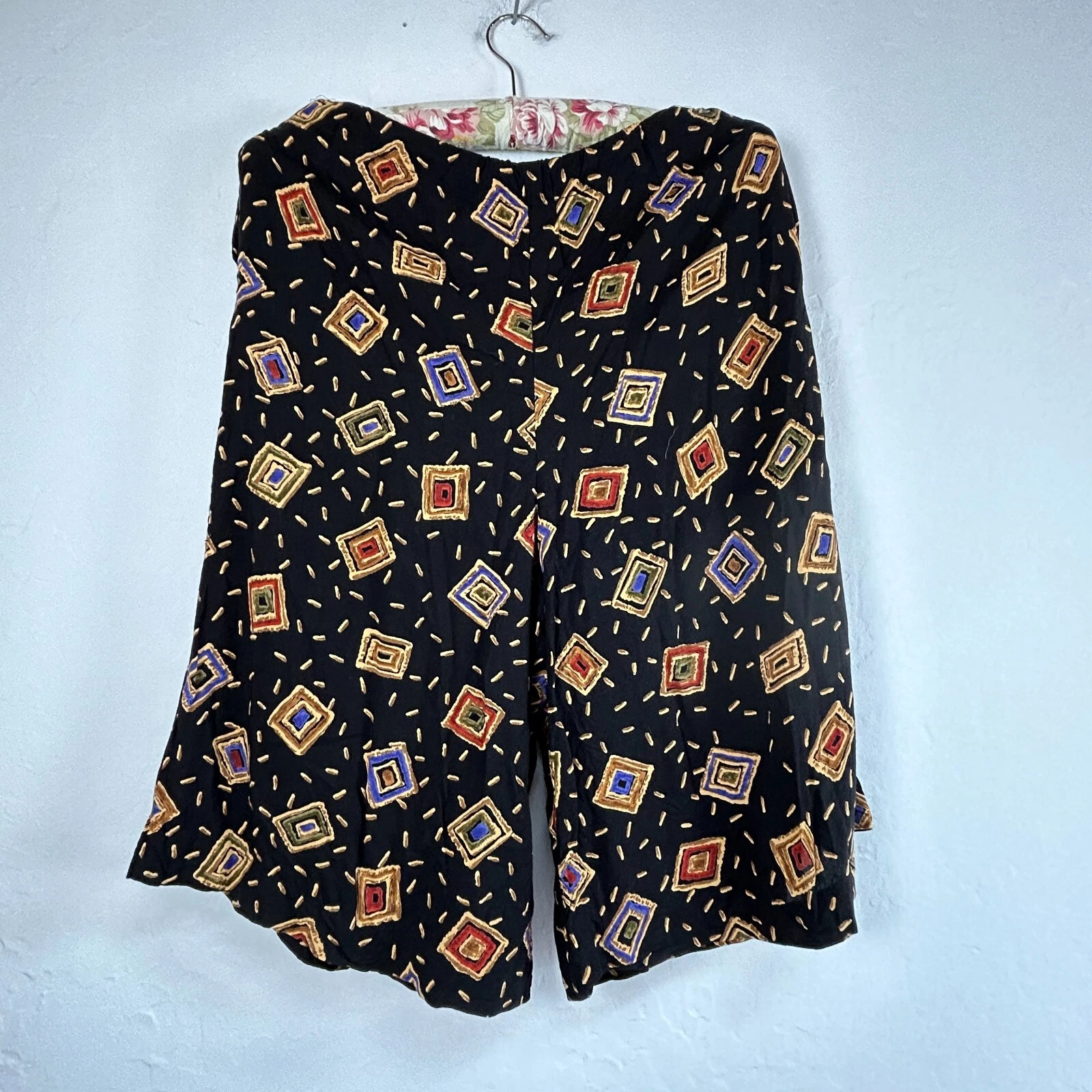 Naturally Petite Honolulu Hawaii Wide-Leg Capri Pants Pull-On Black Printed