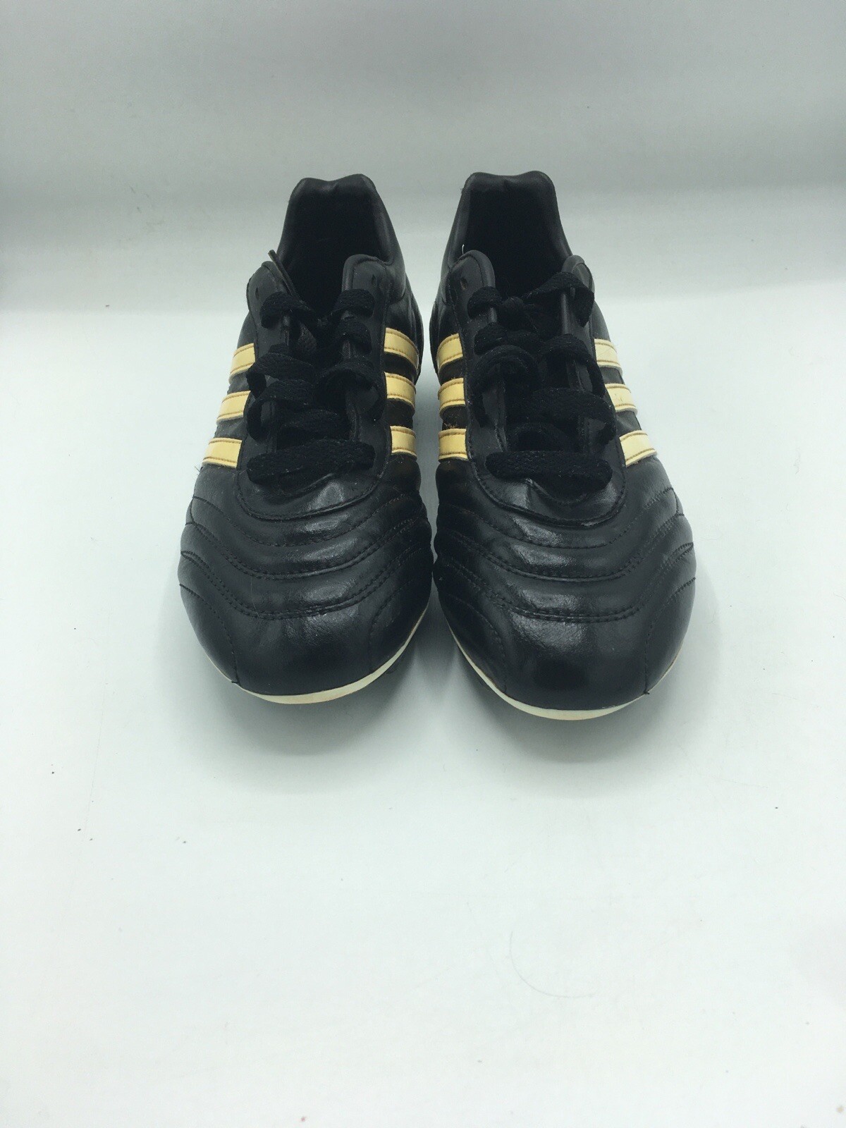 Vtg Adidas Traxion Black Leather Soccer Cleats Women’s sz 9 eBay