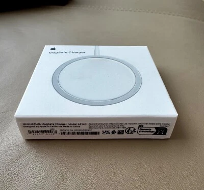 Neu & OVP Apple MagSafe Ladegerät MHXH3ZM/A – 15W Qi Schnellladen USB-C Kabel 1m - Bild 1 von 3