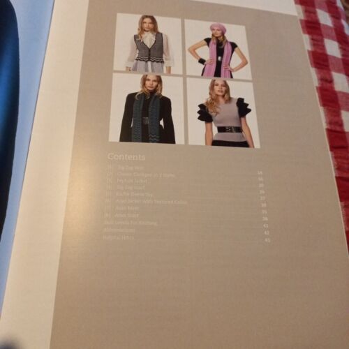 π Patons 1302 Womens Classic Bluebell 5 Ply Knitting Pattern Book 8 Designs - Picture 13 of 16