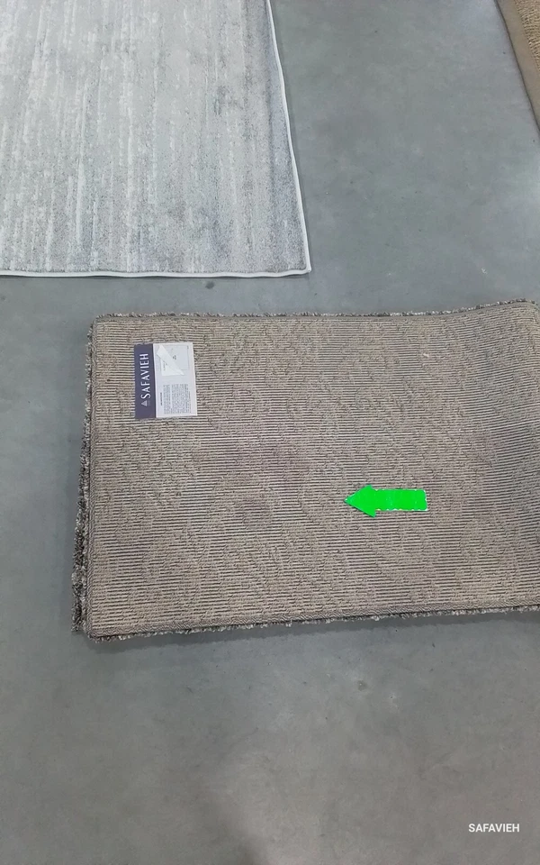 SMOK / BEIGE 2'-3" x 7'-0" Back Stain Rug Reduced Price 1172761702 SG460-7913-27 - Image 2 of 4