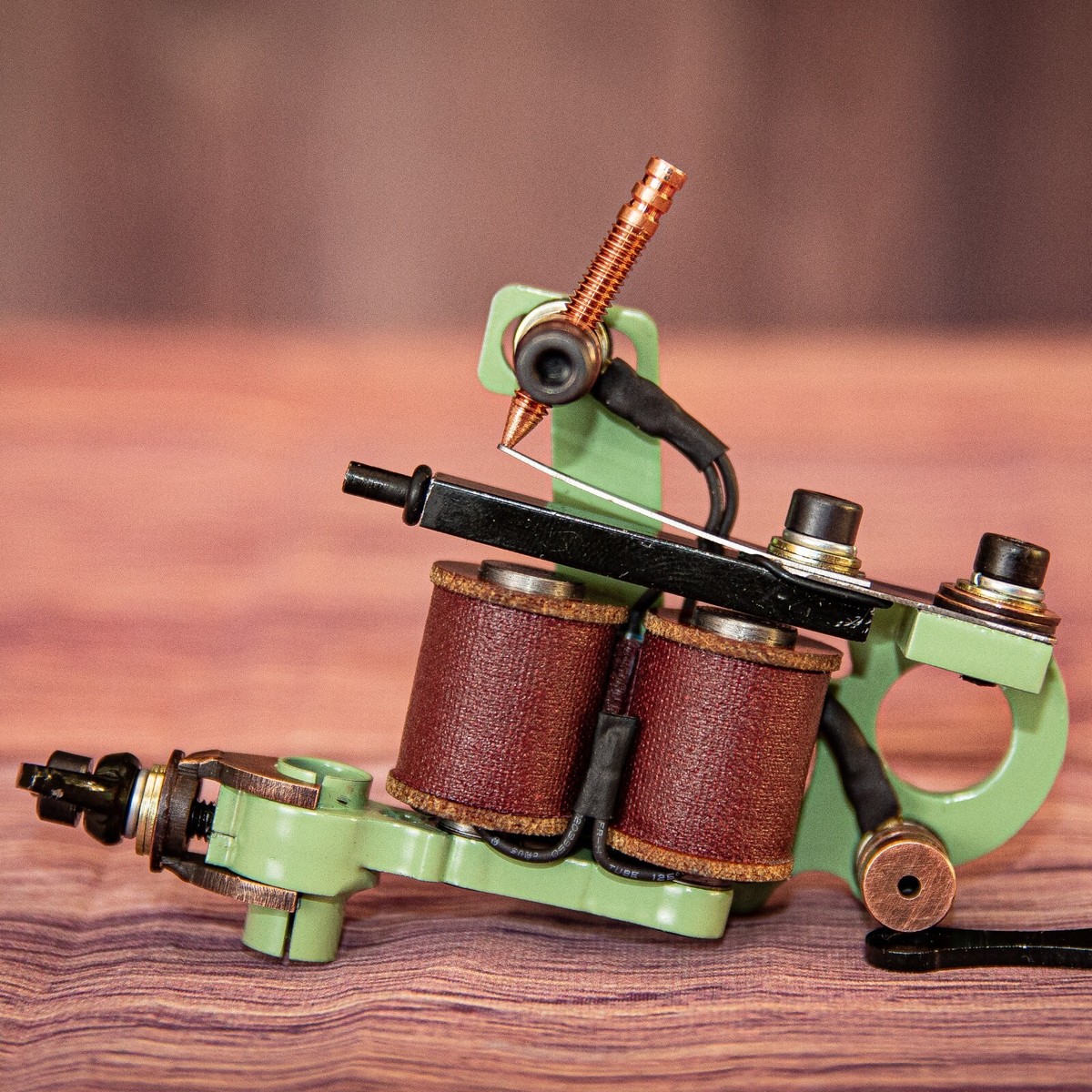 Handmade tattoo machine shader mag 5-25, Running 105-110 Hz @ 4.5