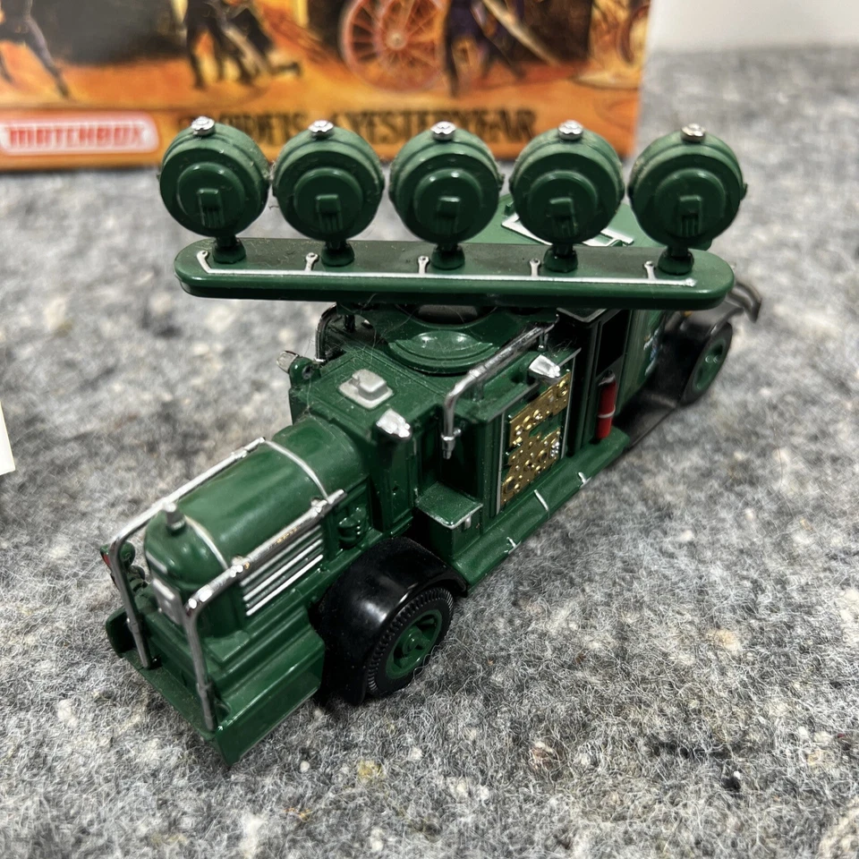 YYM37632 1932 Mercedes L5 Spotlight/ Generator Truck w/ Box and COA - Image 4 of 4