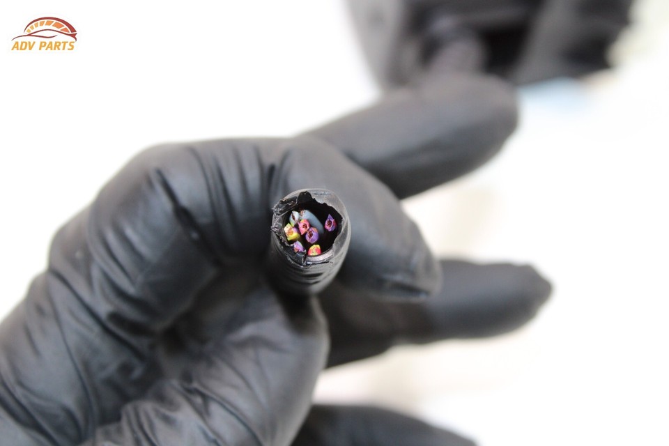 FORD MUSTANG MACHE ENGINE ROOM WIRE WIRING HARNESS CONNECTOR PLUG OEM