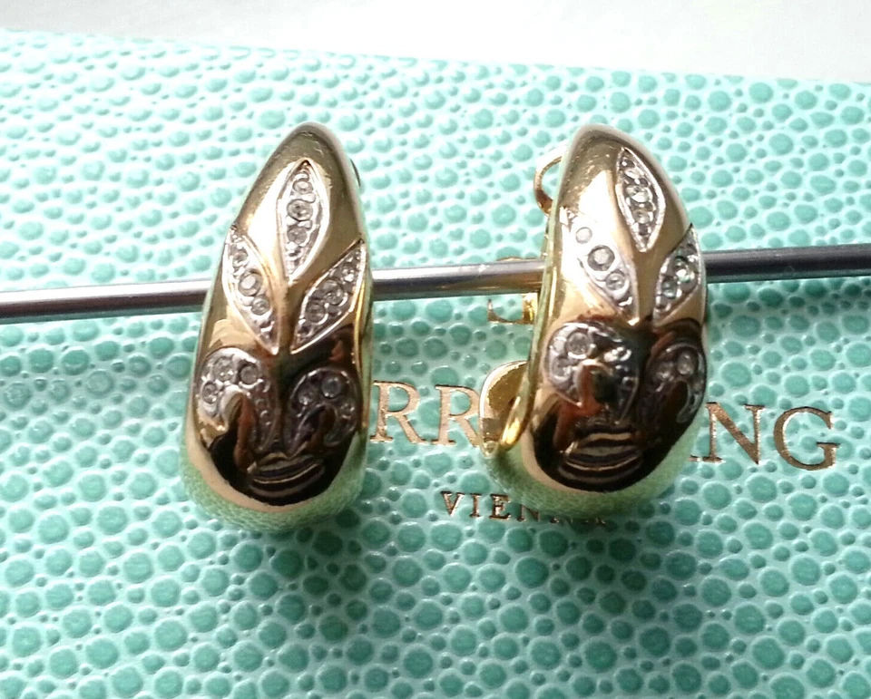 Prächtige Pierre Lang Ohrringe, Creolen goldfarbig mit glizernden Kristallen - Bild 2 von 4