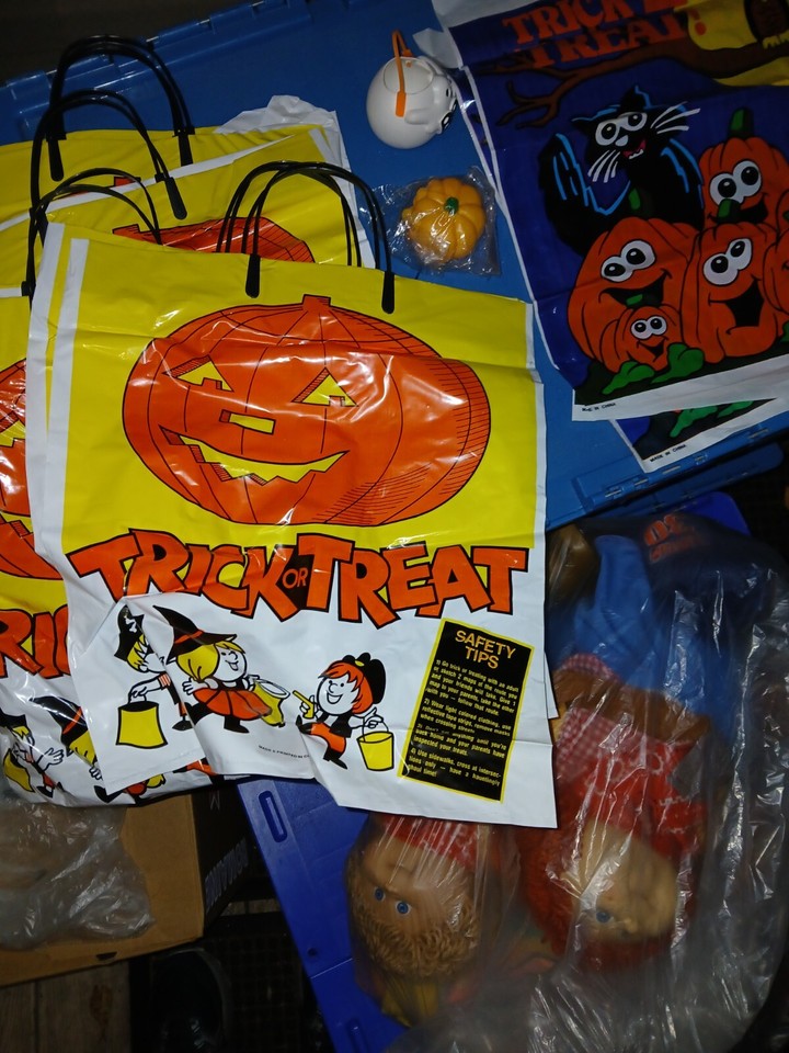 Vintage Halloween Trick Or Treat Bags, Candy Bags & Two Party Favors eBay