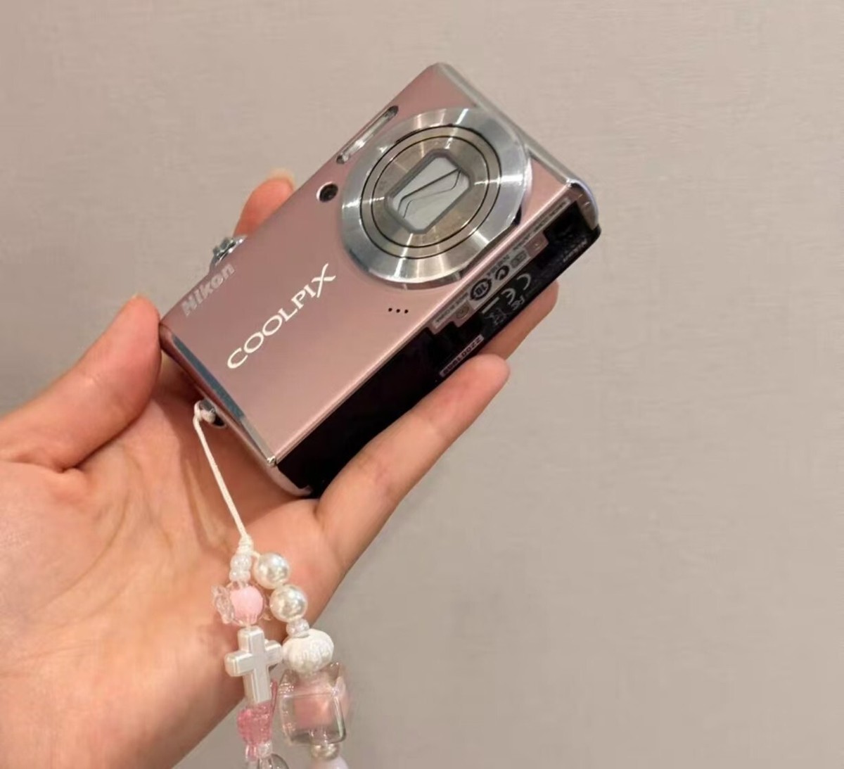 Nikon COOLPIX S620 Pink Compact Digital Camera 12.2MP 4x with