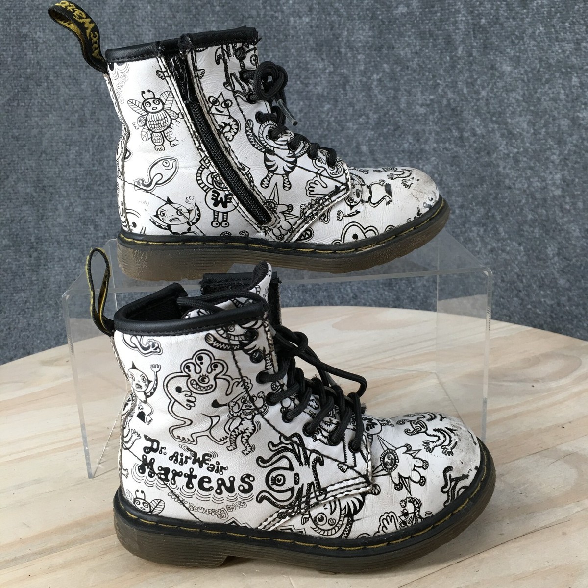靴 Dr.Martens boots Dr. Martens unisex adult Lace Fashion Boot, Black Wyoming, 9