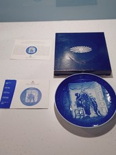 Royal Copenhagen 2000 Christmas Plate Trimming The Tree New Like Condition Boxed