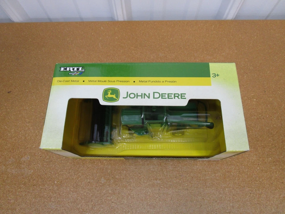 John Deere 7720 Titan II combine 2 heads ERTL 1/64 box diecast farm toy B10Z - Image 2 of 4