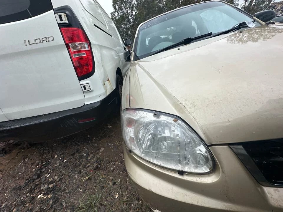 2004 Hyundai Accent LC Sedan Hatch Steering Column Auto Petrol 00-05 #B639 - image 4 of 4