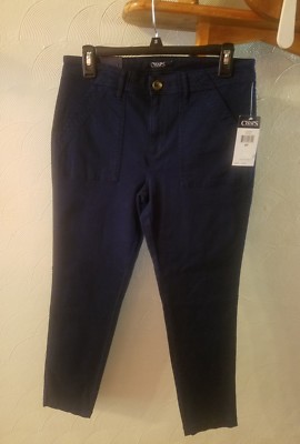 Chaps Unckle capris for womens. Size 8. Re $ 59.99. Navy color.