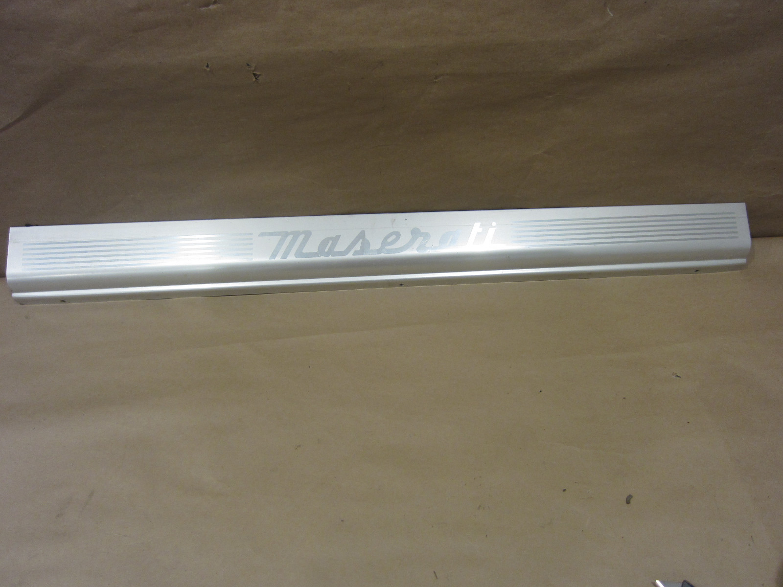 Maserati 4200 - Rh Sill Plate / Under Door Moulding (Standard) - P/N 386100314