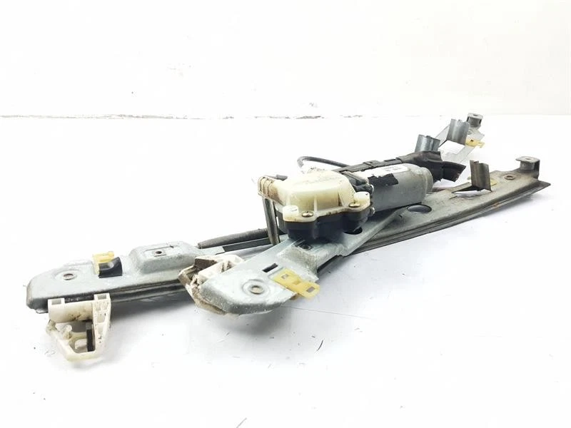 2005 RENAULT MEGANE FRONT WINDOW REGULATOR RH DRIVER SIDE 5 DOOR HATCHBACK  - Image 2 of 4