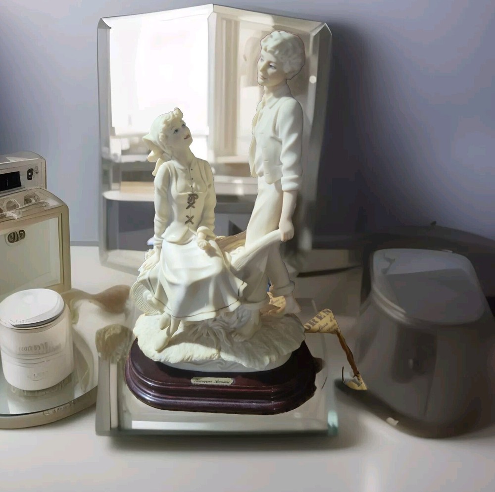 Giuseppe Armani figurine 
