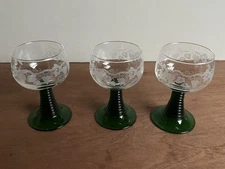 3 Luminarc Green Beehive Stemmed 200ml Wine Glasses Etched Vine Pattern #A216