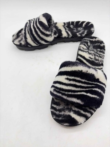 Pre-Owned UGG Black Size 9 Slipper Slippers