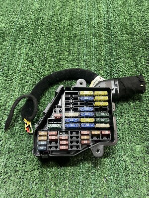 2005-2008 Audi A4 Fuse Relay Box 8D1941824 OEM