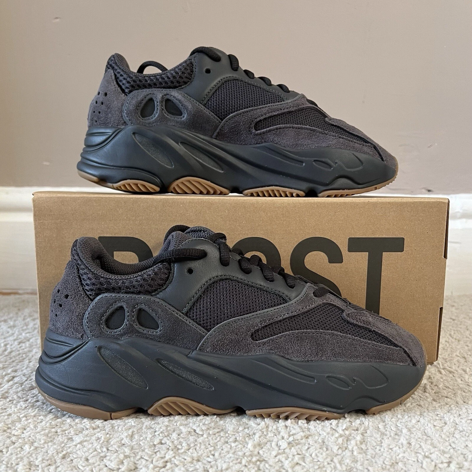 Adidas Yeezy Boost 700 UK 5.5 US 6 Utility suola in gomma nera