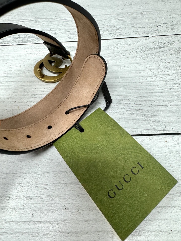 Cinto fino Gucci GG Marmont em couro preto com fivela de latão - infantil tamanho P - Imagem 4 de 4