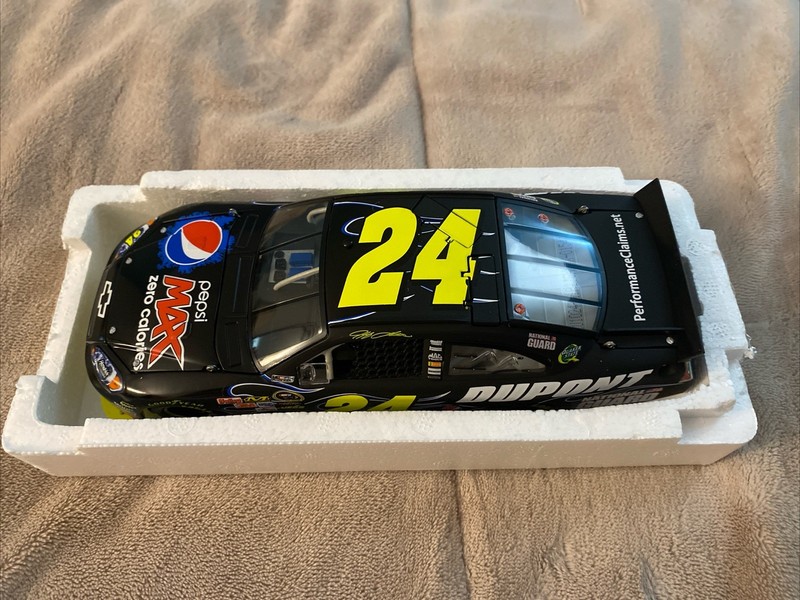 Jeff Gordon #24 Pepsi Max 2010 Impala  1:24 Scale Action Platinum #229 of 1709