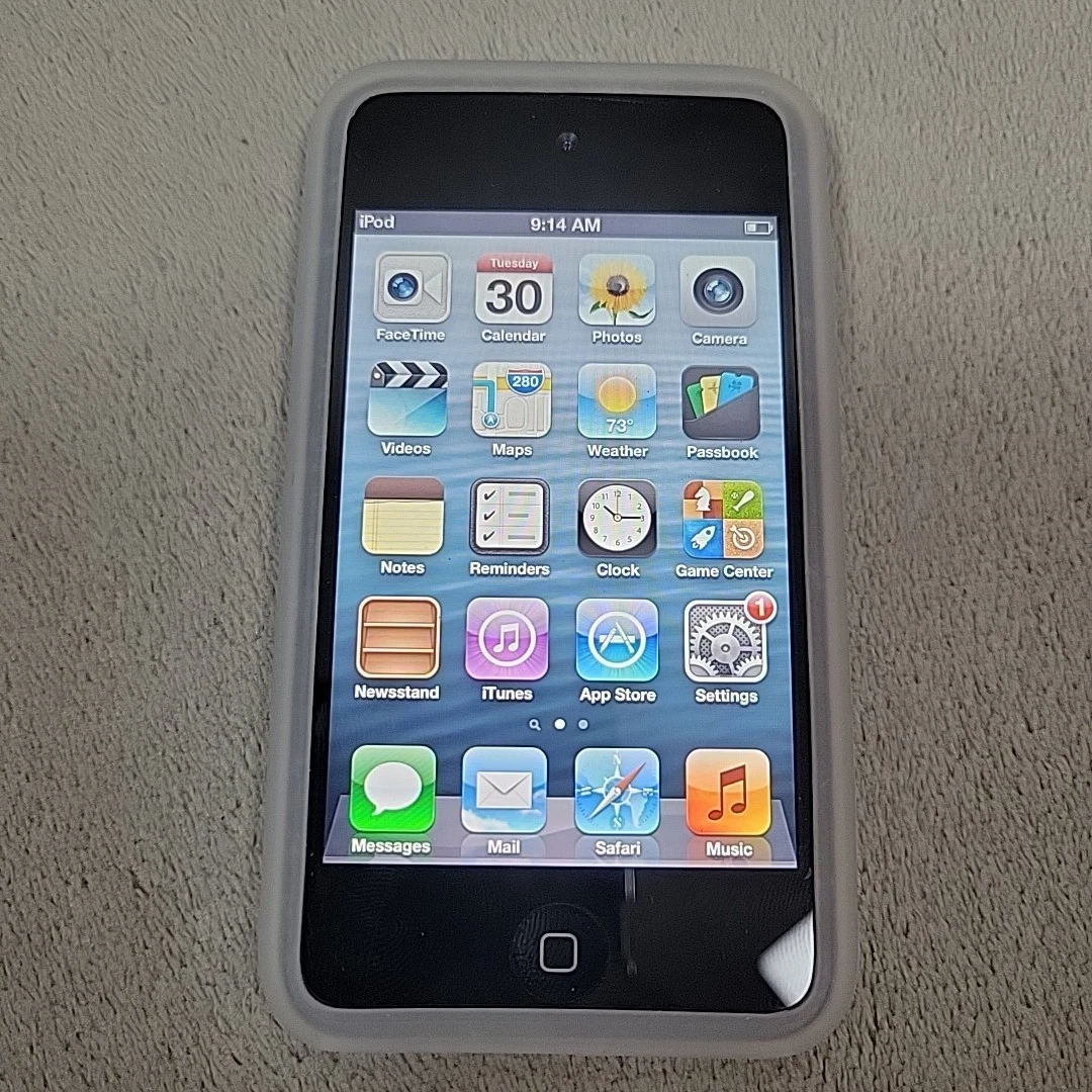 iPod touch4世代 再出品 iPod touch4世代 再出品 Apple iPod 4th Generation iPod Touch for