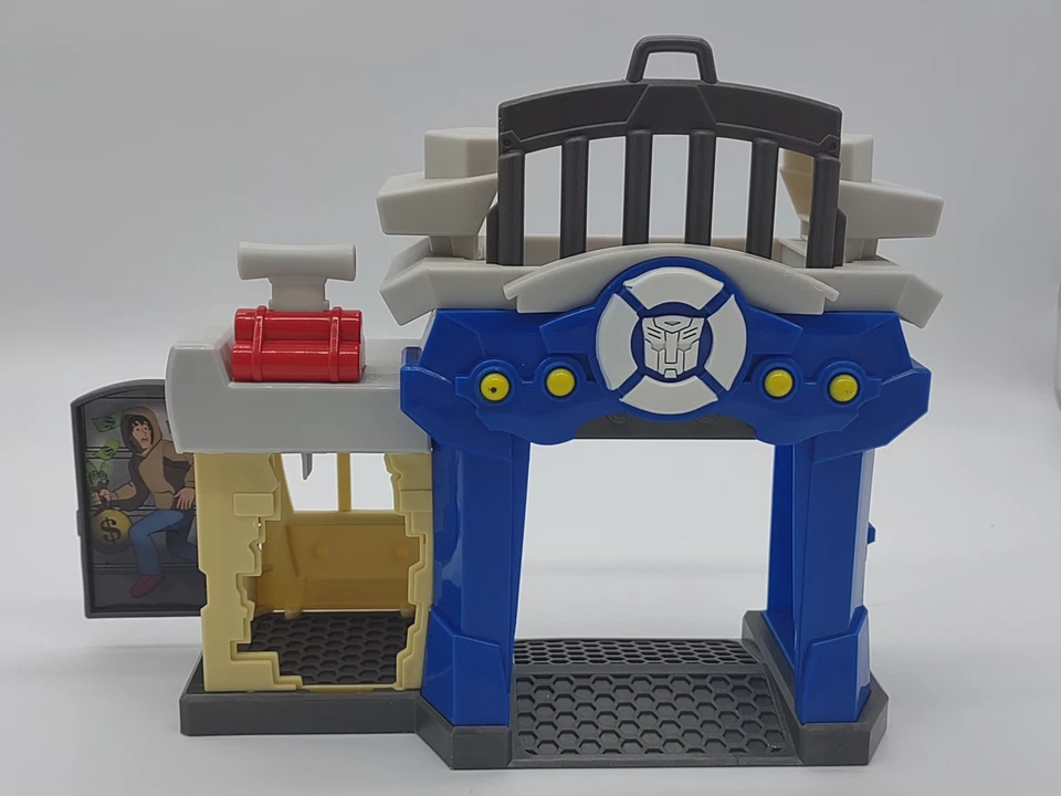 Transformers Griffin Rock Police Station 2015 Rescue Bots - Image 2 of 4