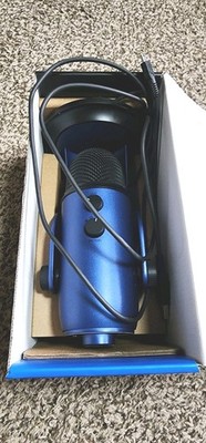 Logitech Yeti Premium Multi-Pattern USB Condenser Microphone for Creators Blue