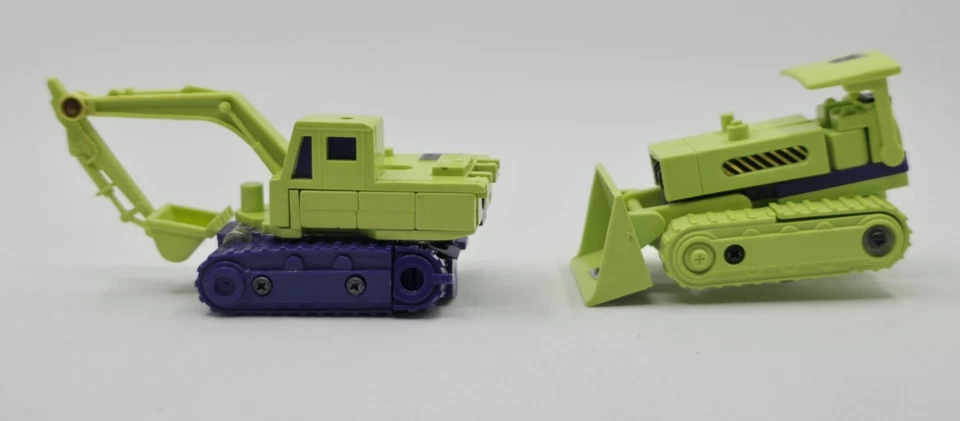 Vintage 1985 Transformers Devastator Constructicons Scrapper & Scavenger - Image 3 of 4