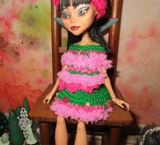 ELF OUTFIT / For Monster High dolls Sweater stocking hat Skirt Booties Christmas