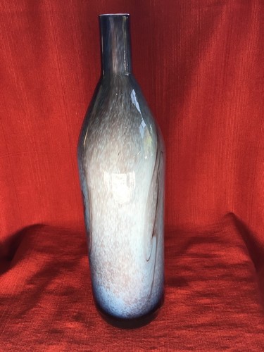 VINTAGE MODERN BLUE WITH BLACK SWIRLS STUDIO ART GLASS VASE IN BOTTLE SHAPE FORM - Picture 6 of 12