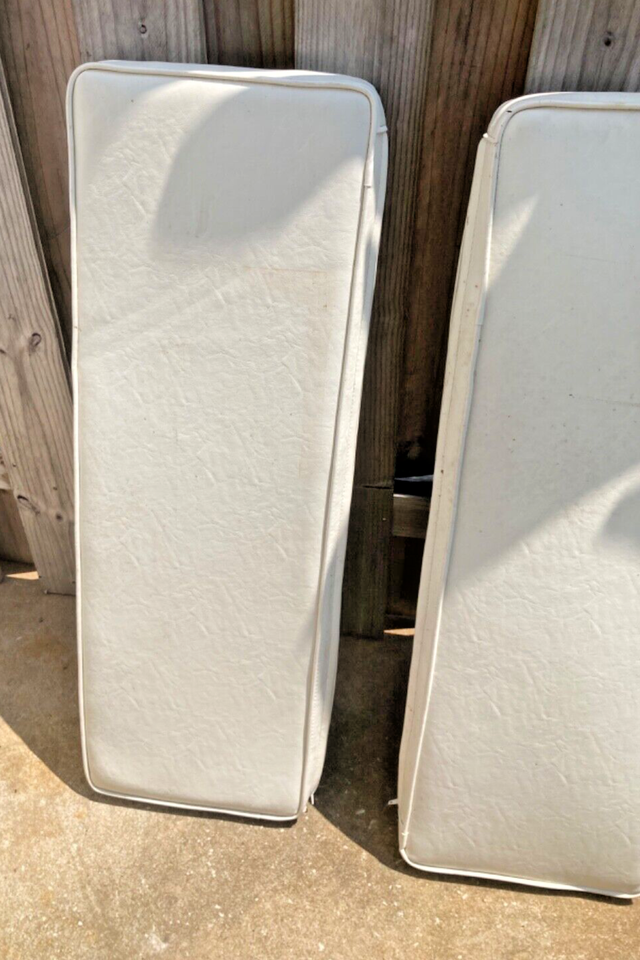 Motor Box Hatch Seat Teak 1986 Shamrock 20 ft Walk Thru Cushions ...