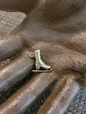 VINTAGE STERLING SILVER ICE SKATE CHARM PENDANT