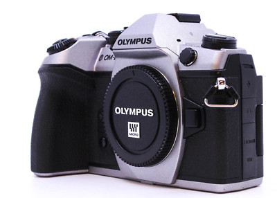 USED OLYMPUS OM-D E-M1 Mark II SILVER FREESHIPPING