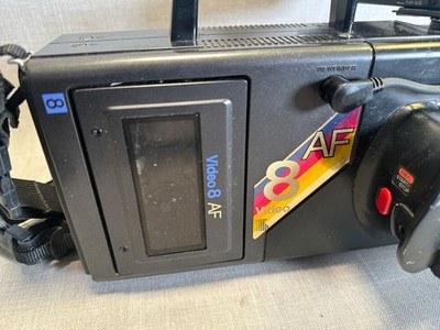 Sony CCD-V8AF 8mm Video 8 Camcorder w Power Adapter, Case, Manual