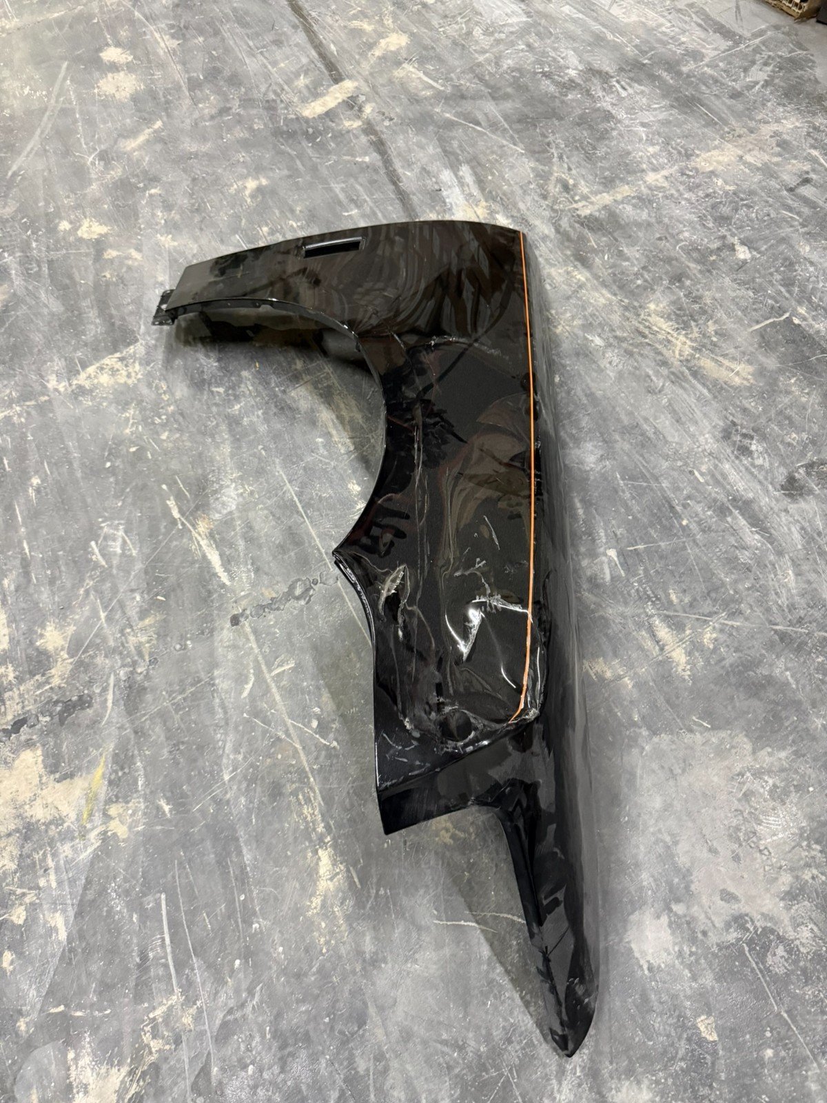 ROLLS-ROYCE CULLINAN FENDER, RIGHT PASSENGER - OEM - 2019-2024