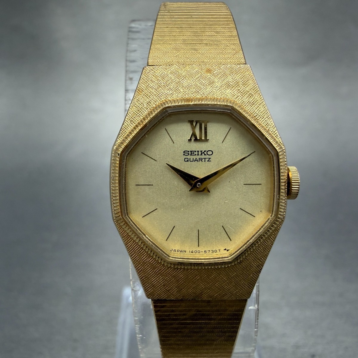 Vintage Seiko Gold-Tone Octagon Quartz Watch 1400-8019 w/Safety Chain Seiko Watch Women 18mm Champagne Dial Gold Tone 1400-8019  main image 4