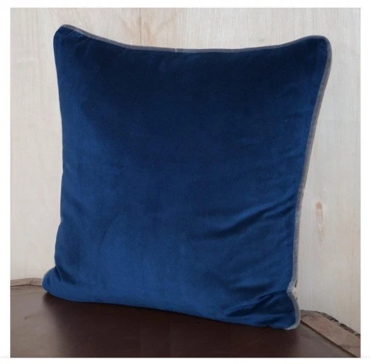 Set of Four Velvet Upholstered George Smith Scatter Sofa Armchair Cushions 4 - Image 3 of 4