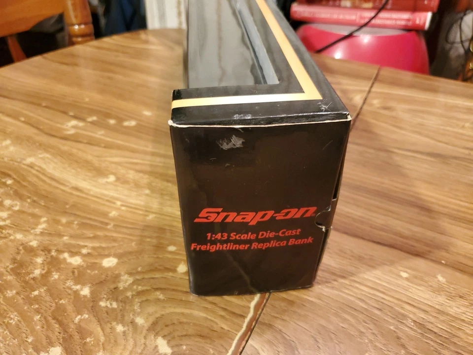 Snap-On Crown Premiums 1:43 Die-Cast Freightliner Replica Bank - America - Image 4 of 4