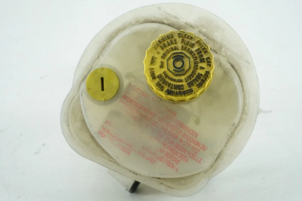 Depósito de expansión de líquido de frenos Audi Allroad 2001-2005 tanque de reserva 4B0611301E Foto 2 de 4