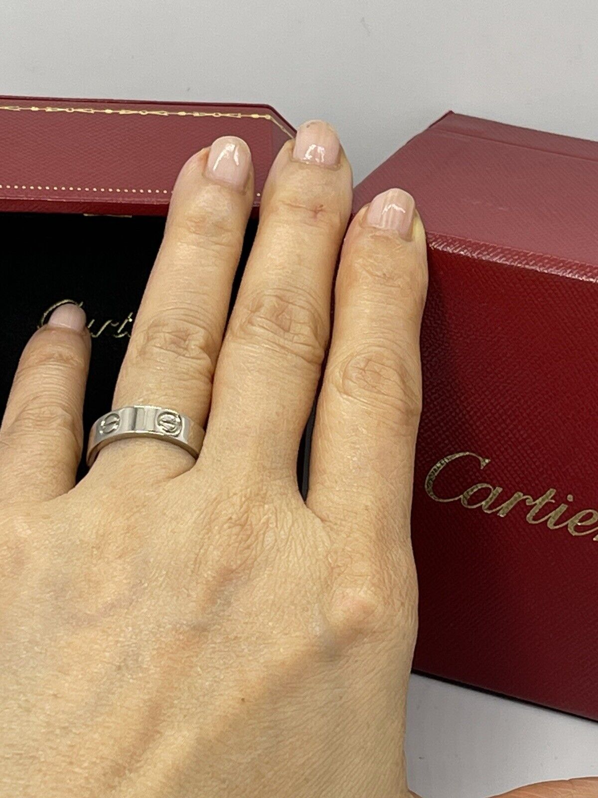 tint rukken synoniemenlijst AUTHENTIC ❤️🌹 CARTIER LOVE RING -5.5 MM , 18k White Gold Sz 52 /6 Hallmark  | eBay