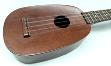 Famous FS-2P Acoustic Ukulele w/Hardcase