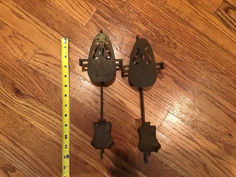 Antique Vintage Metal Ice Skates Cast Steel Size 10.5 Clip On US Hockey